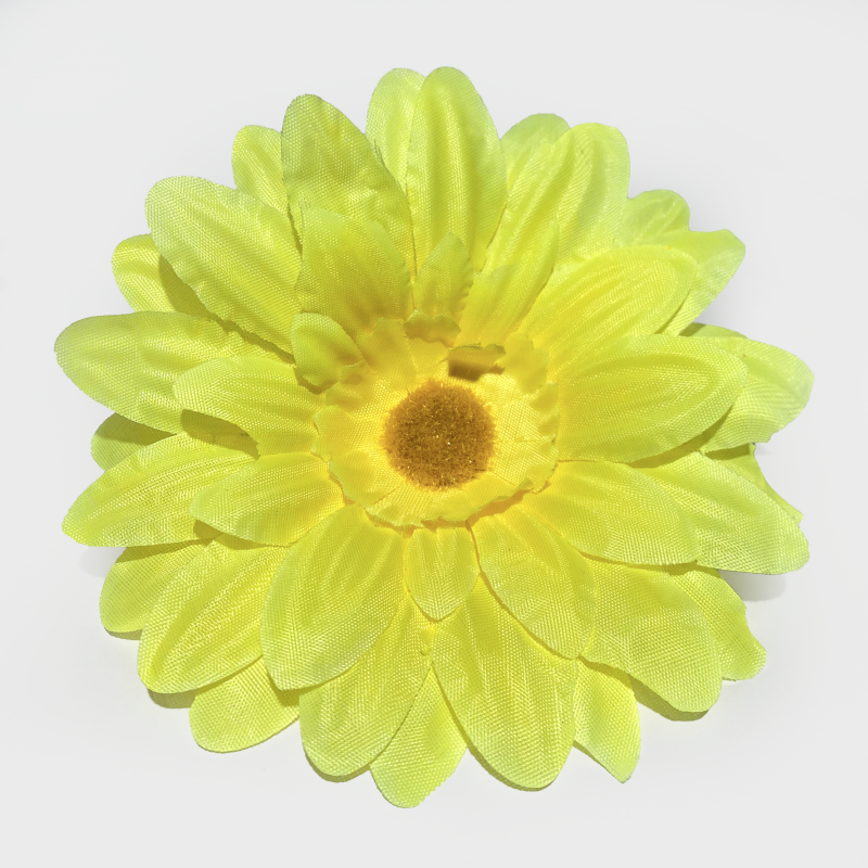 ГК 020 Ромашка с бархатной серединкой 16 см ГК 020 Ромашка с бархатной серединкой 16 см